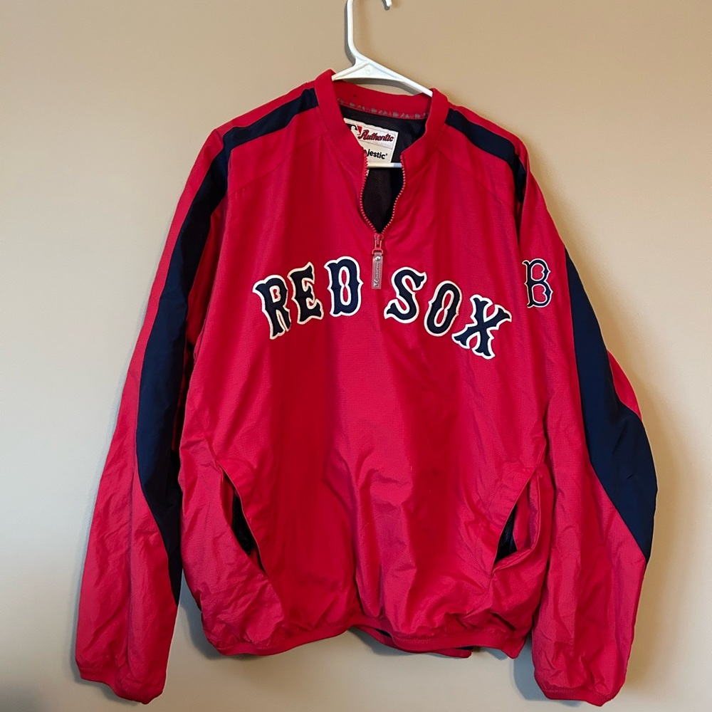 Authentic Original Vintage Majestic Red Sox windbreaker pullover. Size L. Red.